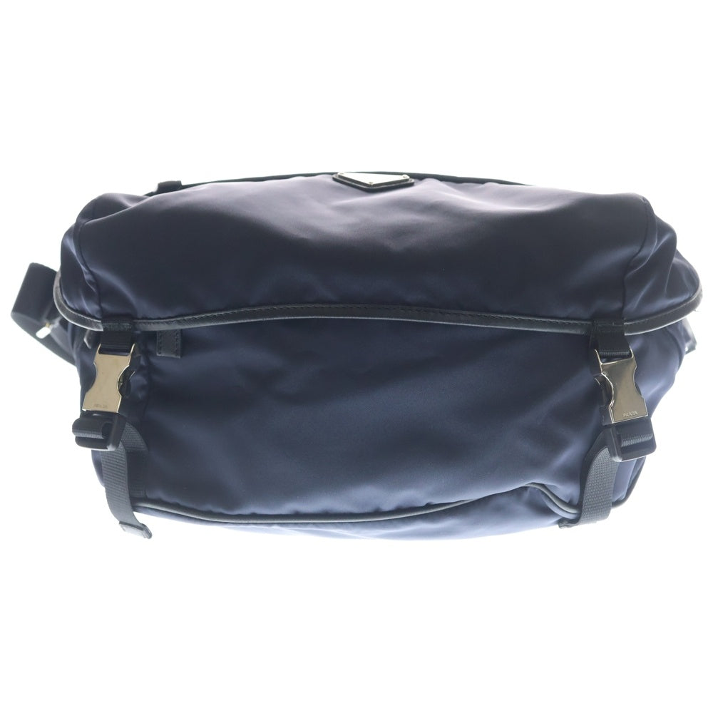 PRADA(プラダ) RE-NYLON サフィアーノレザー 三角ロゴプレート ナイロンショルダーバック ネイビー 2VH994