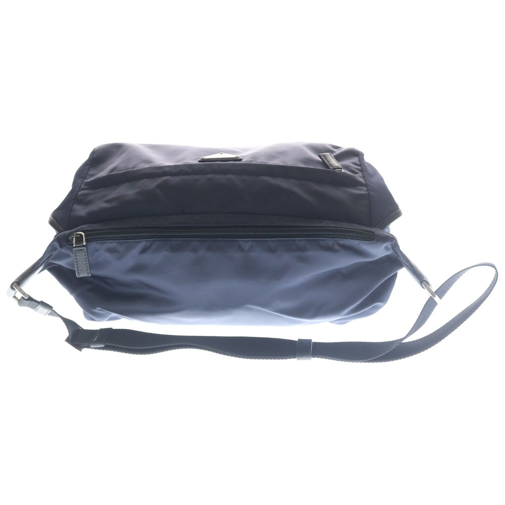 PRADA(プラダ) RE-NYLON サフィアーノレザー 三角ロゴプレート ナイロンショルダーバック ネイビー 2VH994