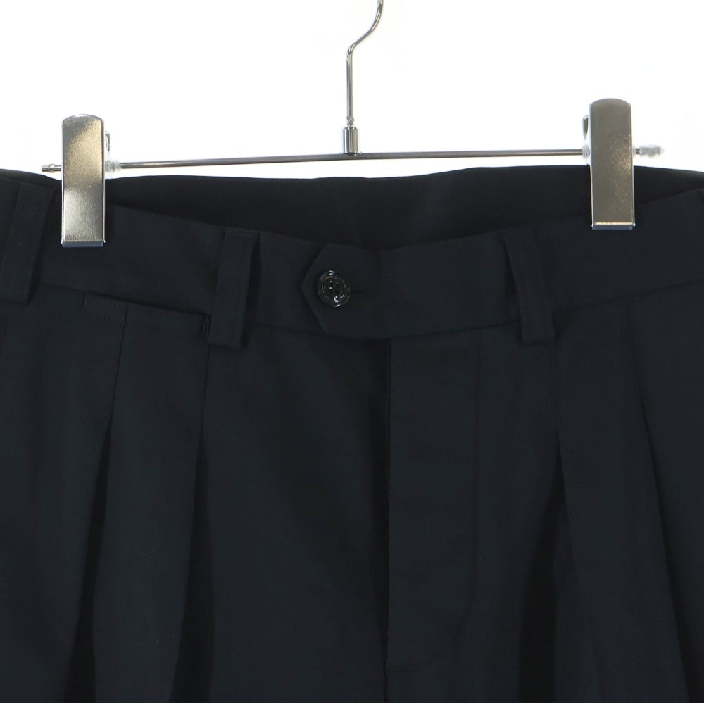 MONCLER(モンクレール) 24SS PANTALONE SPORTIVO パンタローネ スポルティーボ 2タック ボタンフライ ウール ポリエステル スラックスパンツ ブラック J109P2A00005 57695