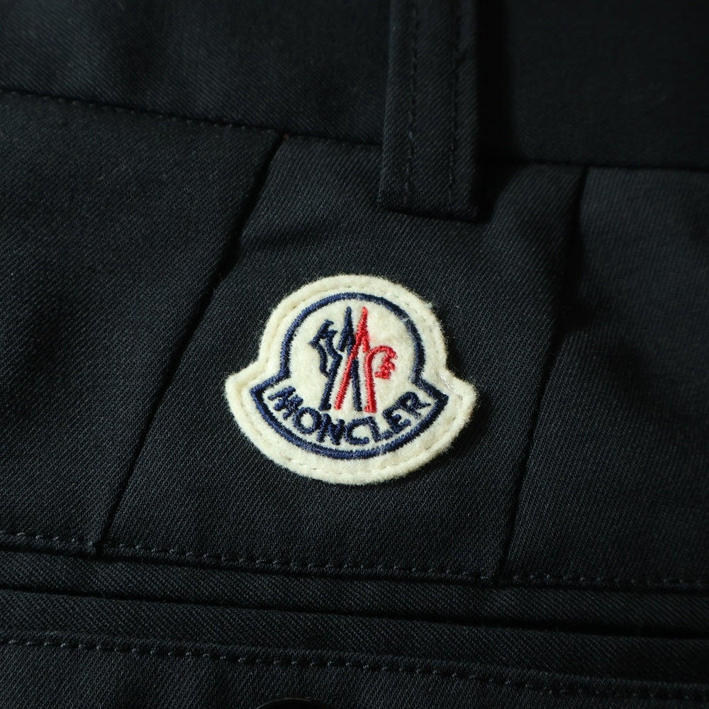 MONCLER(モンクレール) 24SS PANTALONE SPORTIVO パンタローネ スポルティーボ 2タック ボタンフライ ウール ポリエステル スラックスパンツ ブラック J109P2A00005 57695