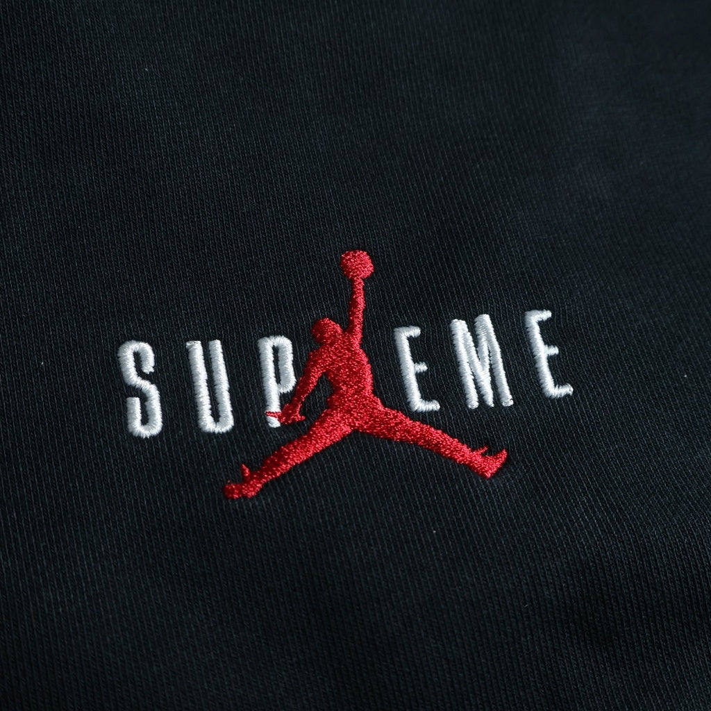 SUPREME(シュプリーム) 24AW ×Nike Jordan Hooded Sweatshirt ナイキ ジョーダン フーデッド ロゴプリント プルオーバー パーカー スウェットシャツ HF0836-010
