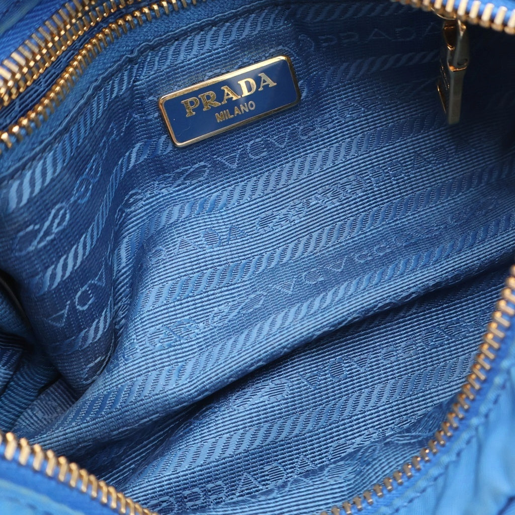 PRADA(プラダ) トライアングルロゴプレート ナイロンポーチ ブルー レディース