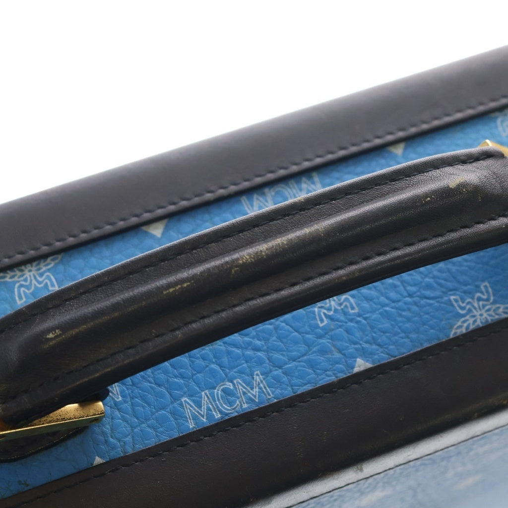 MCM(エム シー エム) ロゴプレートデザイン 総柄 トランクケース ブルー