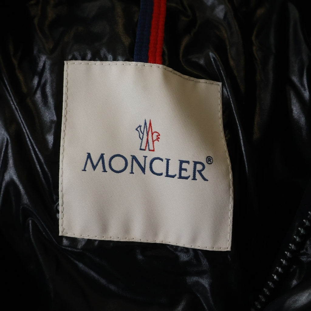 MONCLER(モンクレール) 24AW MALJASSET 袖ロゴワッペン フーデッド ジップアップダウンジャケット ブラック J20911A00006
