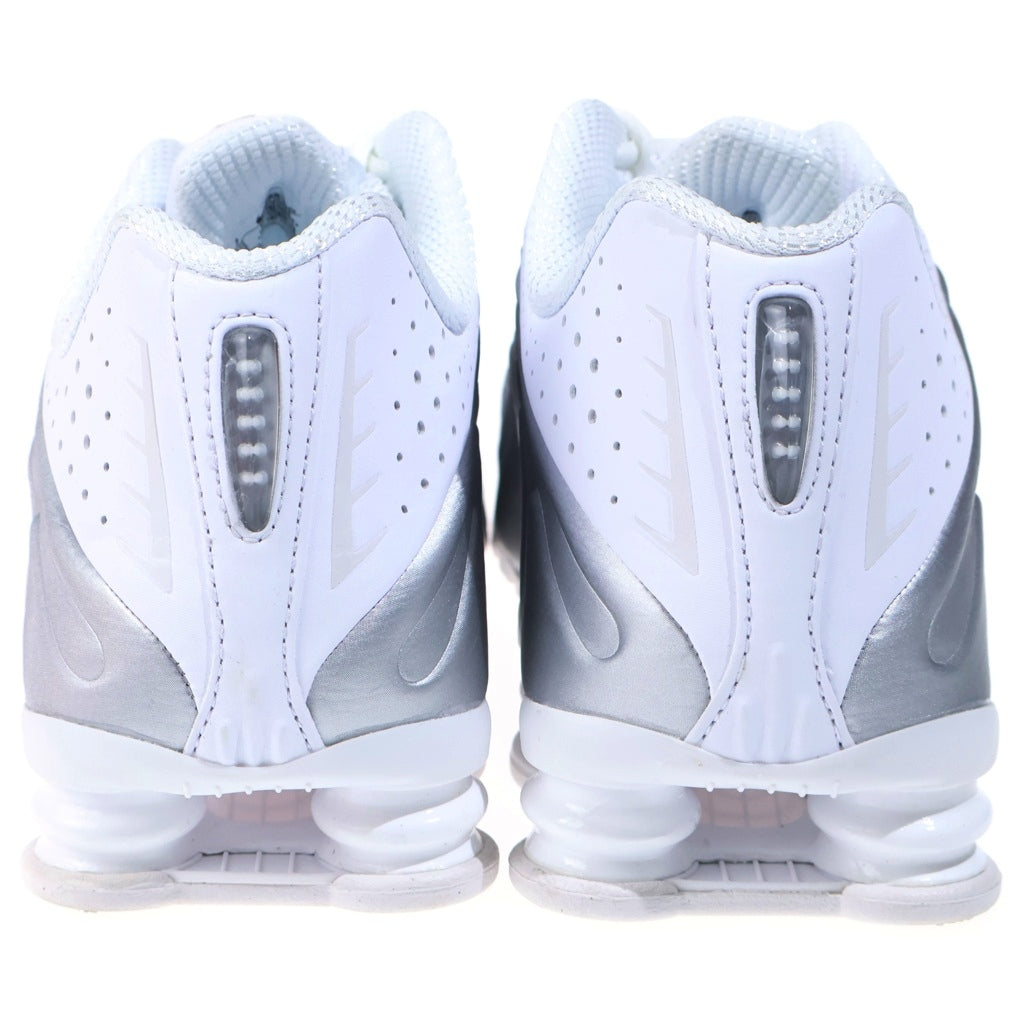 NIKE(ナイキ) SHOX R4 METARLLIC SILVER ショックス メタリックシルバー ローカットスニーカー ホワイト US9.5/27.5cm HQ1988-101