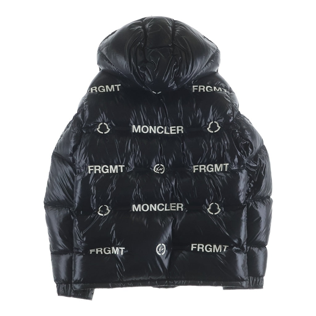 MONCLER(モンクレール) 20AW ×FRAGMENT DESIGN MAYCONNE フラグメントデザイン ロゴ総柄 フーデッドダウンジャケット ブラック F209U1A50640