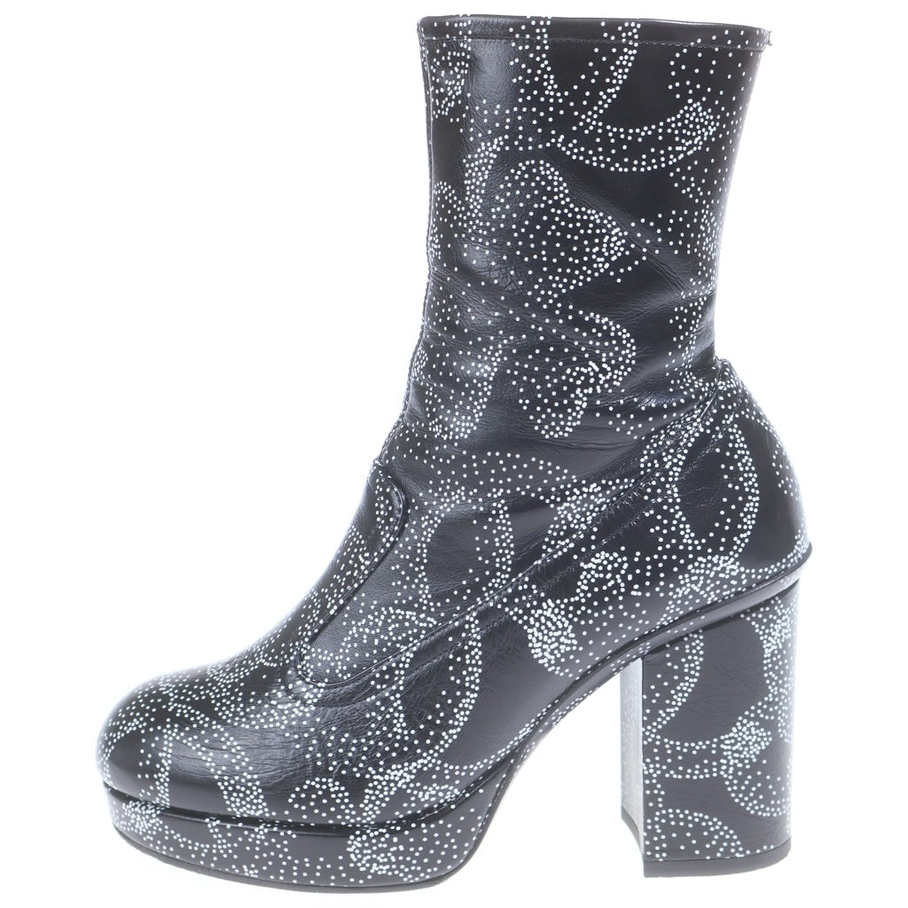 CHANEL(シャネル) CAMELLIA PRINTED ANKLE BOOTS カメリアプリンテッド ココマークチャーム レザー アンクルヒールブーツ ブラック レディース G45318