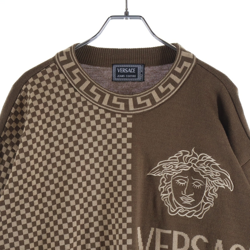 VERSACE JEANS COUTURE(ヴェルサーチジーンズクチュール) メデューサロゴエンブロイダリー グレカネック プルオーバーニットセーター ブラウン