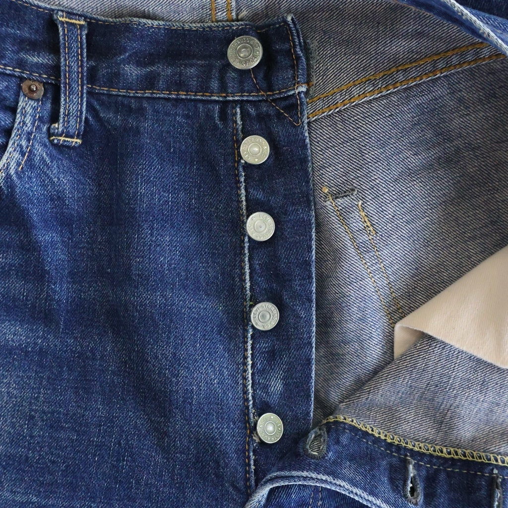 Levi's(リーバイス) 60S VINTAGE 501 BIGE 前期 ボタン裏6 Vステッチ