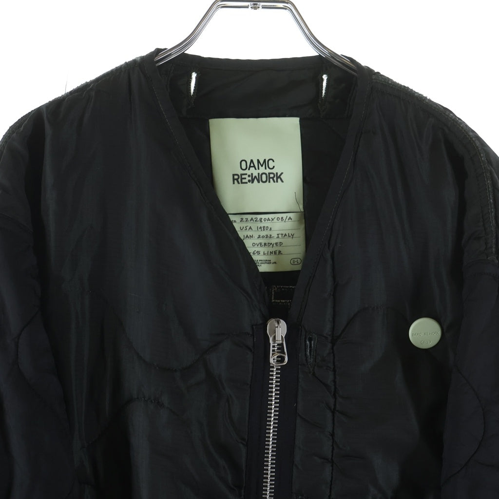 OAMC(オーエーエムシー) 22AW RE WORK OVERDYED M-65 LINER オーバーダイ ナイロン キルティング ロゴエンブロイダリー サイドカットライナー ブラック/グリーン 22A28OAX08