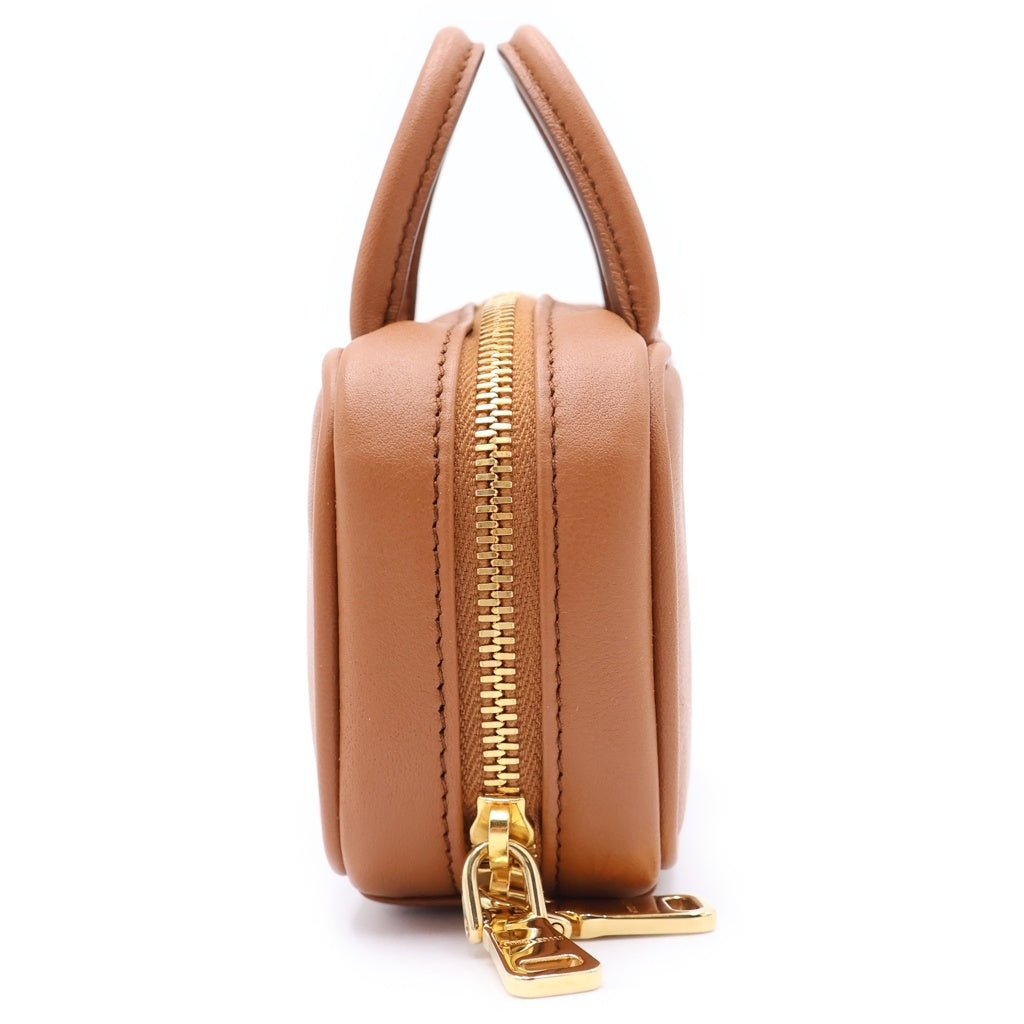 miumiu(ミュウミュウ) BEAU LEATHER MICRO-BAG ボー ロゴエンボス加工 マイクロバック レザーチャーム キーホルダー ブラウン 5NR036 2F8W F0046 レディース