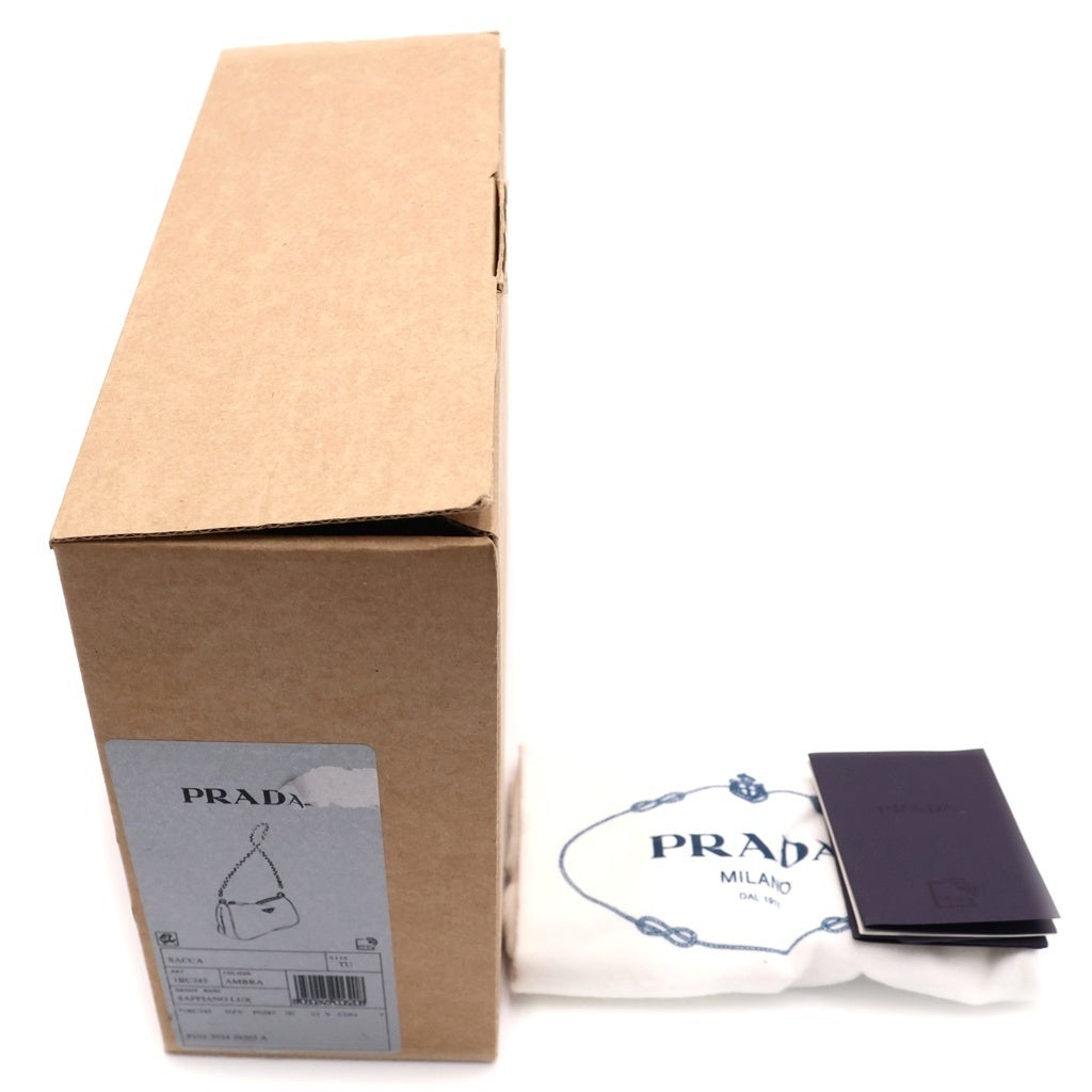 PRADA(プラダ) AMBRA サフィアーノレザー 三角ロゴプレート ショルダー
