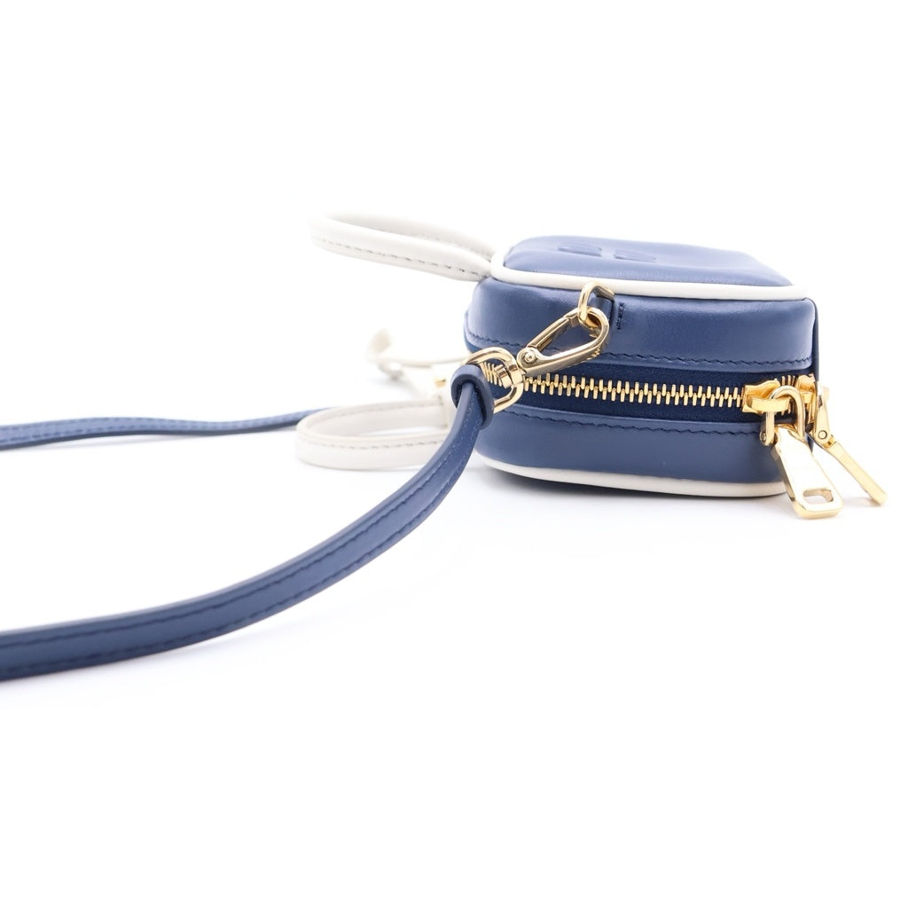miumiu(ミュウミュウ) BEAU LEATHER MICRO-BAG ボー ロゴエンボス加工 マイクロバック レザーチャーム キーホルダー ブルー/ホワイト 5NR020 レディース