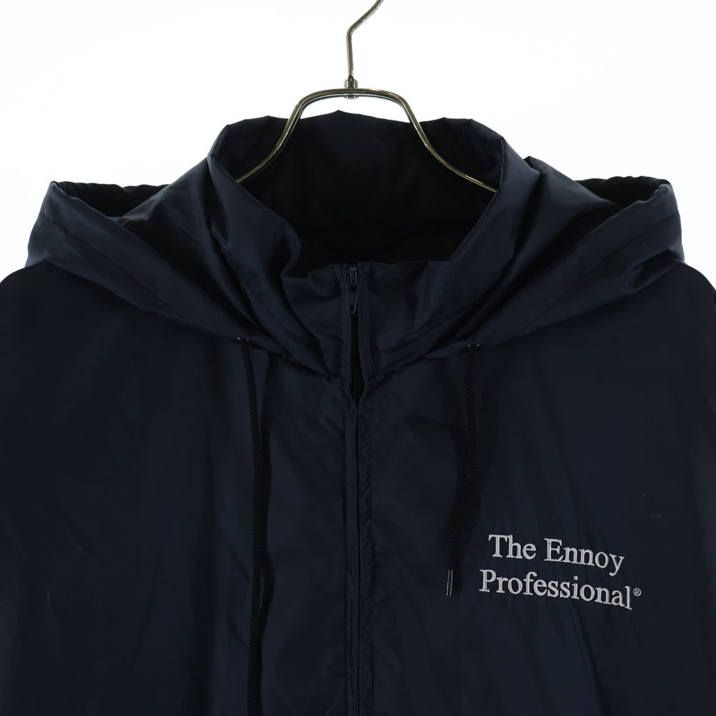 The Ennoy Professional(エンノイプロフェッショナル) 24SS PACKABLE NYLON JACKET パッカブル フロントロゴ刺繍 フード付 ジップアップナイロンジャケット ネイビー SS24BRENJK02LP