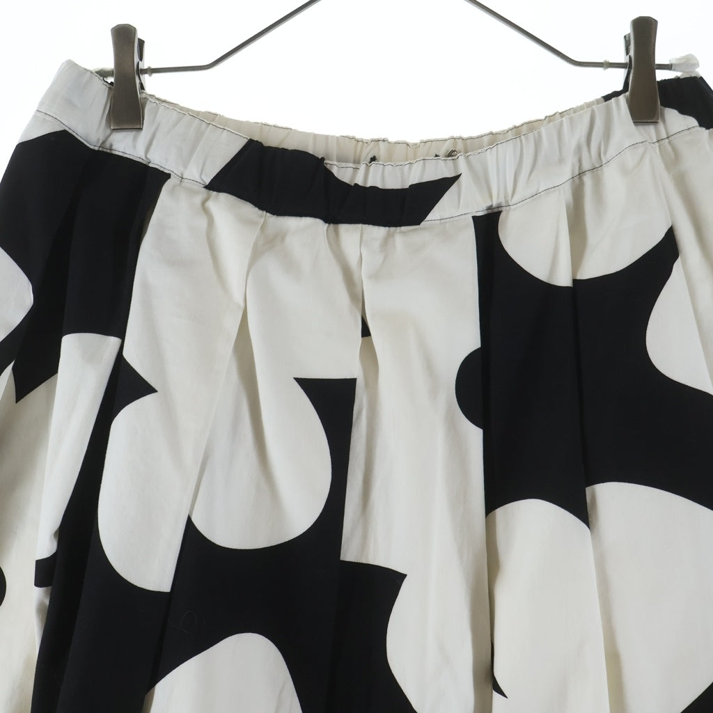 COMME des GARCONS(コムデギャルソン) 22SS AD2021 フラワーパターン コットン タックフレア ロングスカート ホワイト/ブラック レディース GI-S007