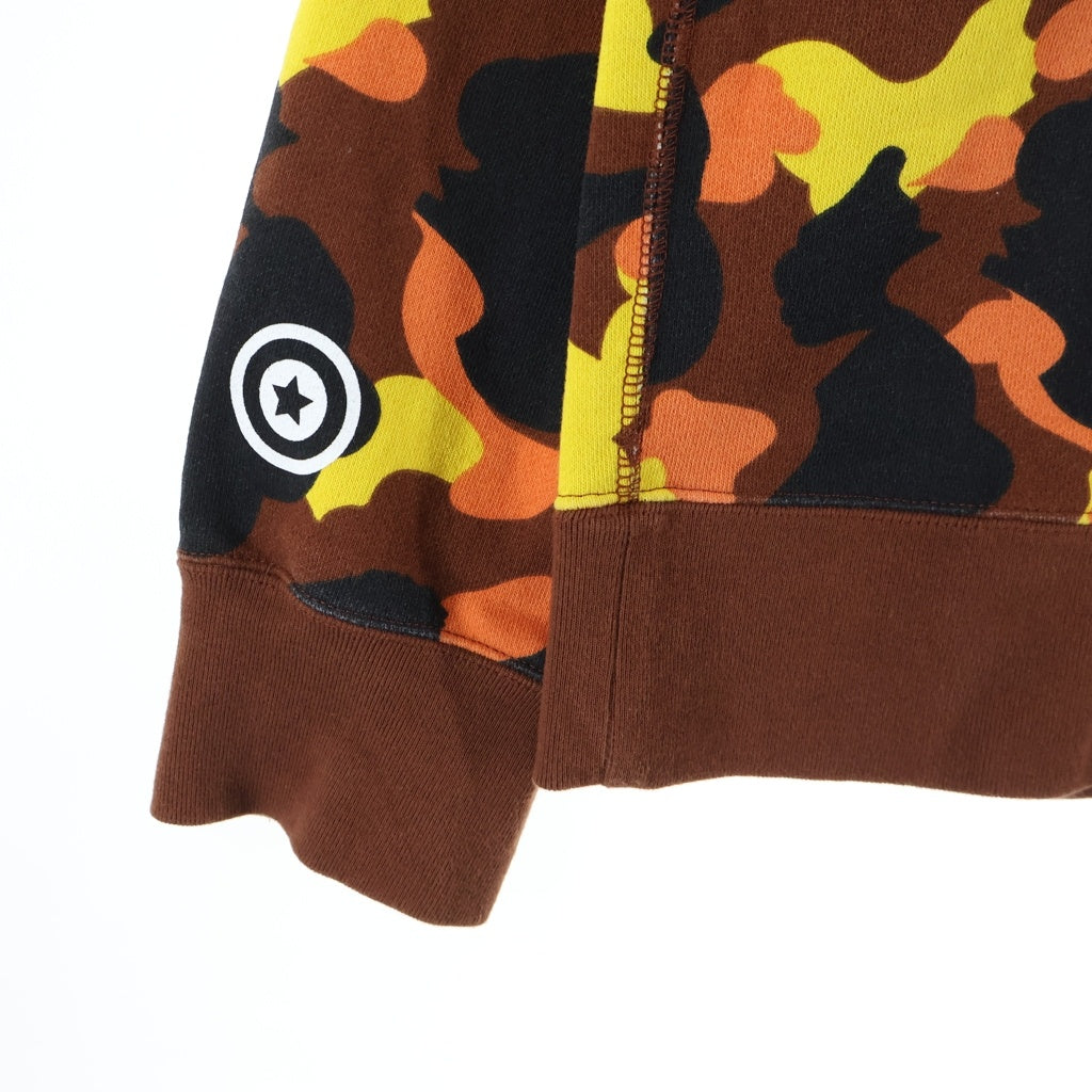 A BATHING APE(アベイシングエイプ) 1ST CAMO SHARK CREWNECK