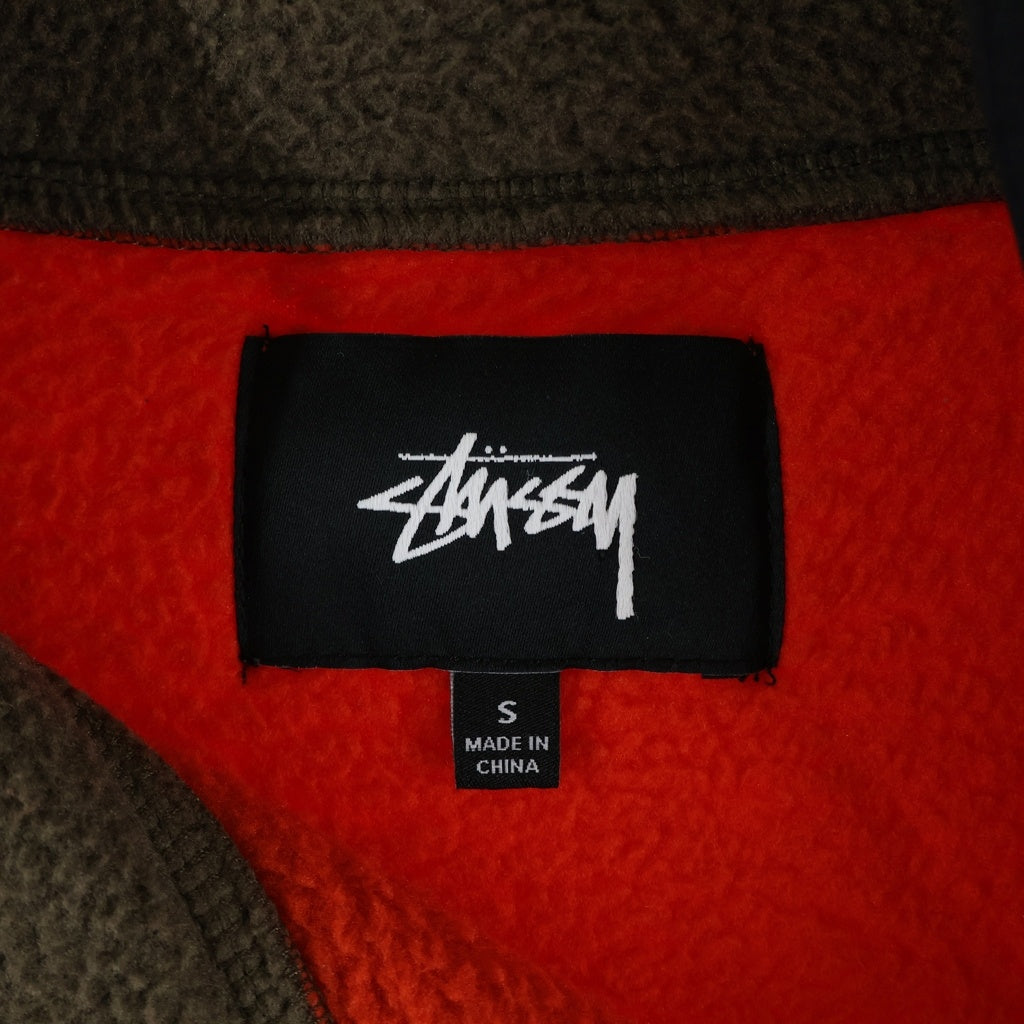 STUSSY(ステューシー) DRIFT DIAGONAL PULLOVER ドリフト ダイアゴナル プルオーバーフリースジャケット ブラウン/レッド 218077