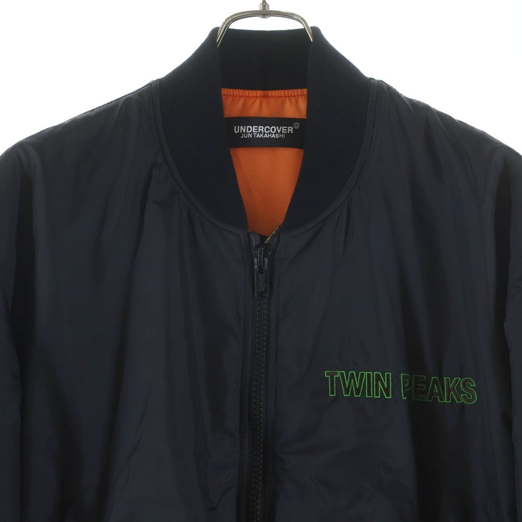 UNDERCOVER(アンダーカバー) 24AW ×TWIN PEAKS MA-1 ツインピークス バックプリント ナイロンフライトジャケット ジップアップブルゾン ブラック UC2D4211