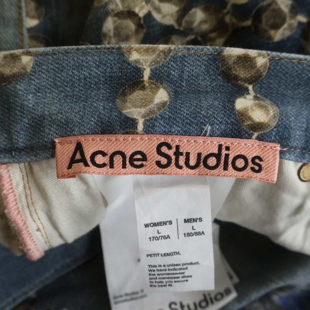 Acne Studios(アクネ ストゥディオズ) 26SS トロンプルイユ リボン キーチェーンプリント ルーズフィットジーンズ バギーデニムパンツ インディゴ FN-UX-TROU000052