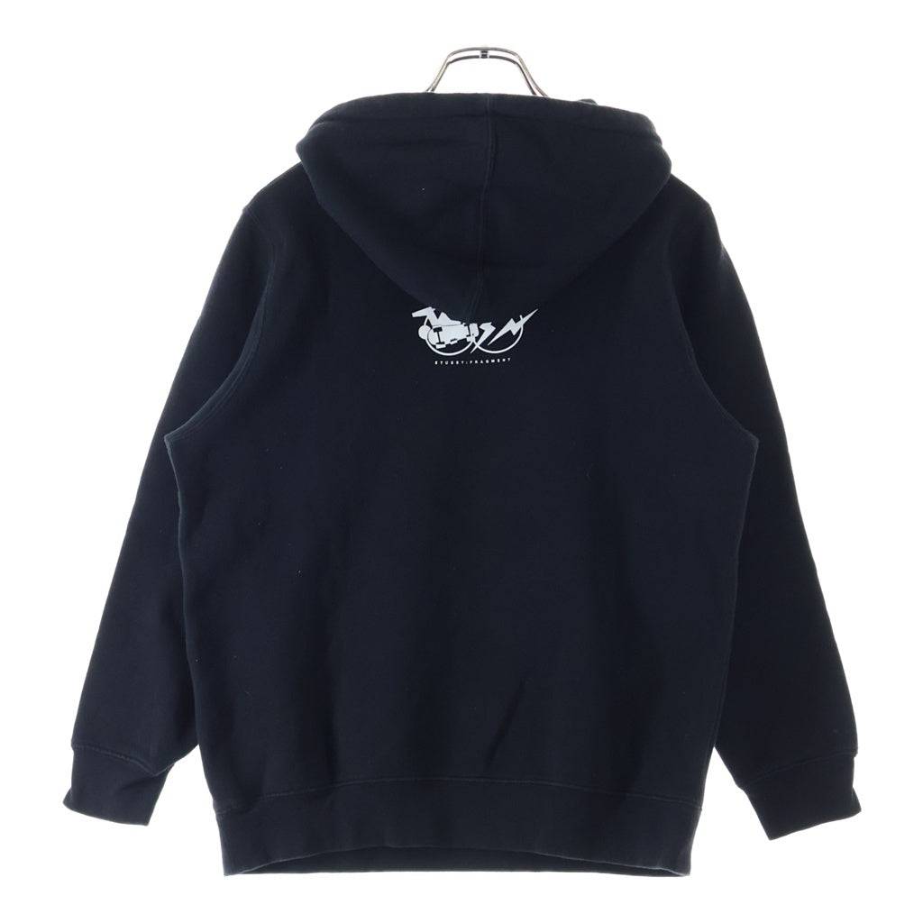 STUSSY(ステューシー) ×FRAGMENT DESIGN フラグメントデザイン フロントロゴプリント プルオーバーフーディー パーカー ブラック