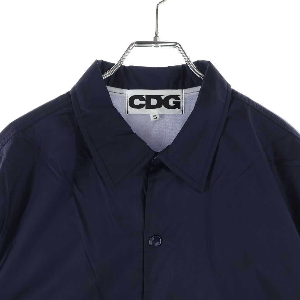CDG(シーディージー) AD2019 COACH JACKET バックロゴプリント ナイロン コーチジャケット ネイビー SZ-J004