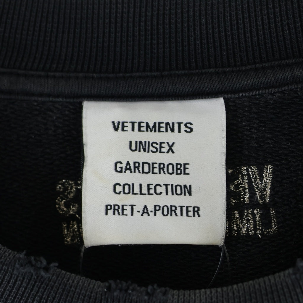 VETEMENTS(ヴェトモン) 23AW LOGO EMBROIDARY SWEATSHIRT フロントロゴ刺繍 オーバーサイズ クルーネックスウェットトレーナー ブラック UE54CW120B