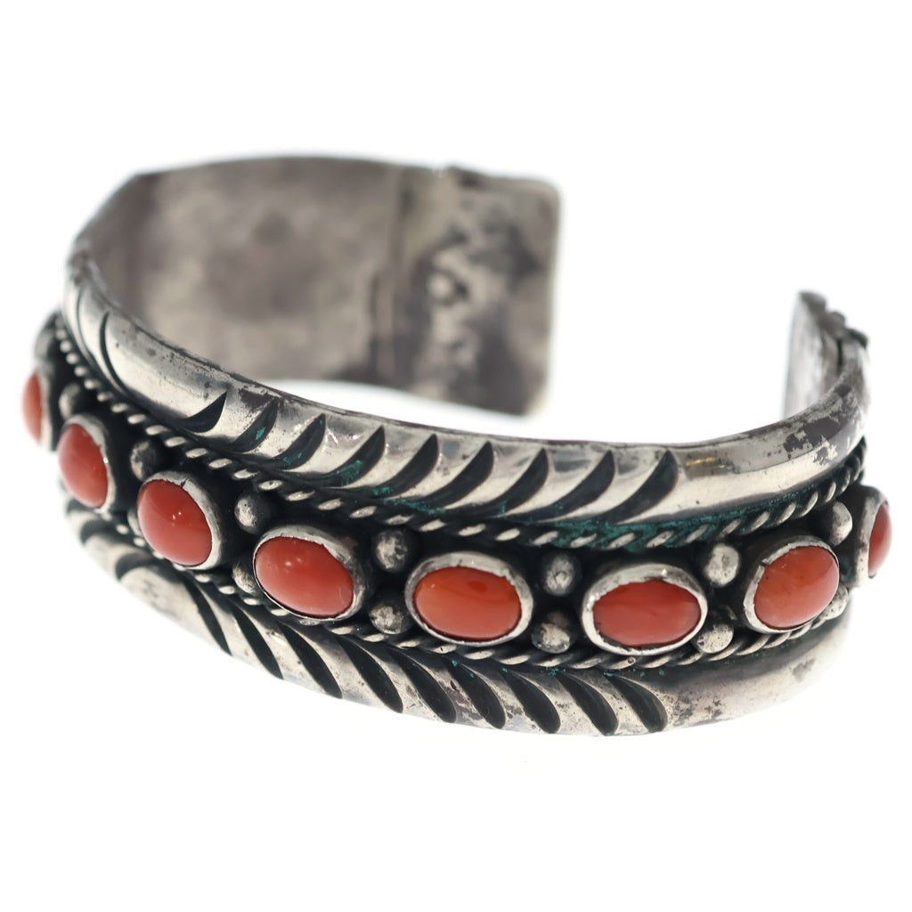 INDIAN JEWELRY(インディアンジュエリー) NAVAJO ナバホ族 コーラル装飾 バングル カフズ シルバー