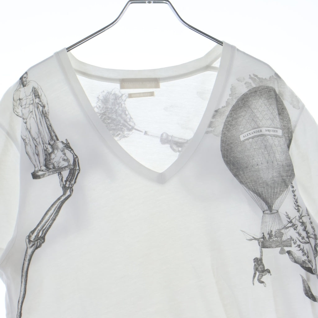 Alexander McQueen(アレキサンダーマックイーン) イタリア製 グラフィックアートプリント Vネック 半袖Tシャツ カットソー ホワイト 387902 QFZ61