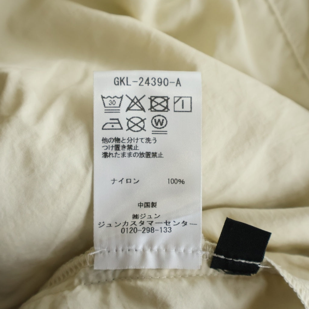 UMBRO(アンブロ) ×Adam et Rope アダムエロペ ロゴ刺繍 ナイロントラックジャケット アイボリー GKL-24390-A