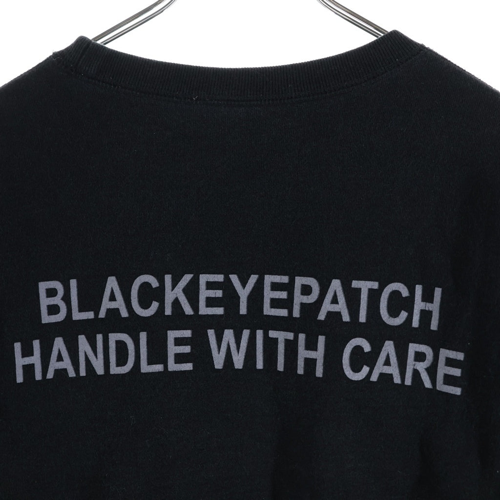 THE BLACK EYE PATCH(ブラックアイパッチ) HANDLE WITH CARE CREW SWEAT LHP限定 ハンドルウィズケア クルーネックスウェットシャツ トレーナー ブラック