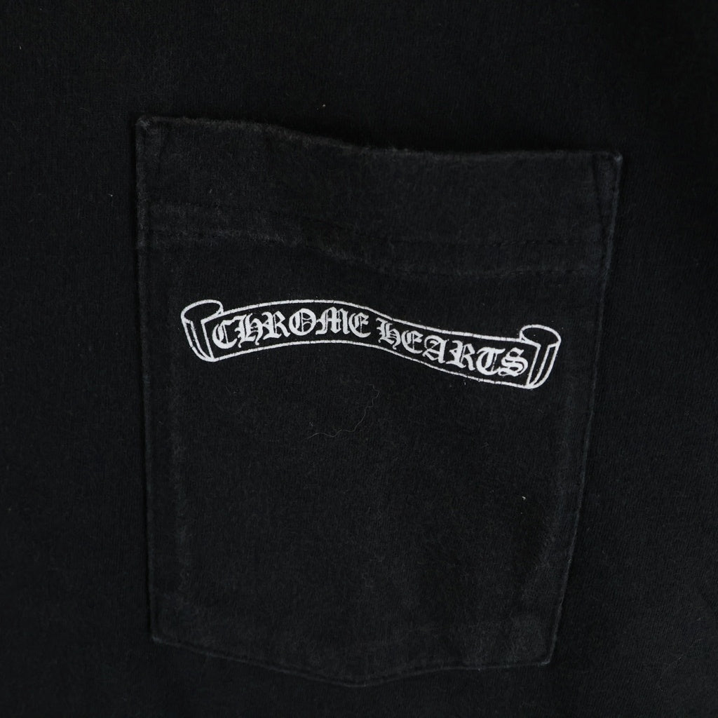 CHROME HEARTS(クロムハーツ) SCROLL RABEL S/S TEE スクロールラベル プリント クルーネック半袖ポケットTシャツ カットソー ブラック