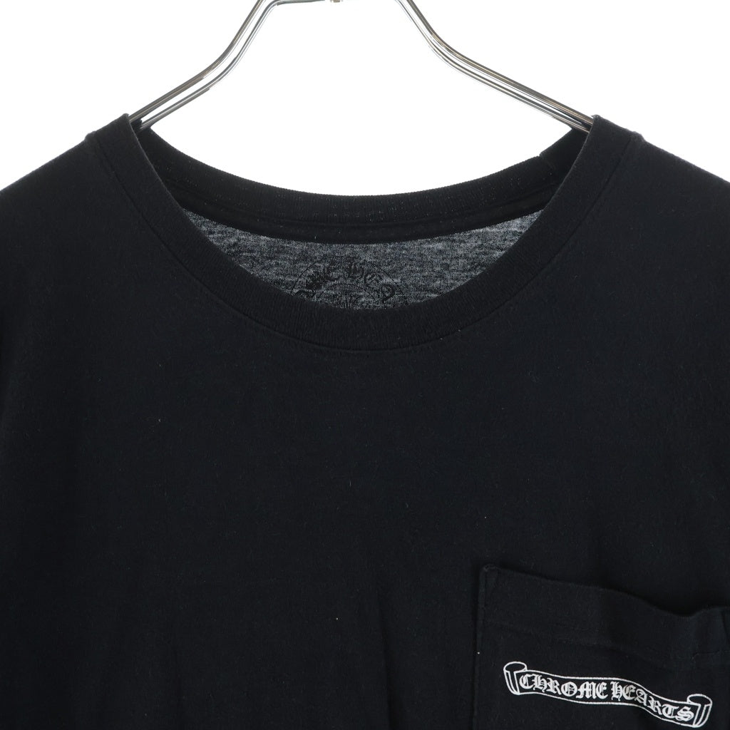 CHROME HEARTS(クロムハーツ) BACK ARCH LOGO SCROLL RAVEL USA PRINT TEE バックアーチ ロゴ スクロール ラベル プリント コットン クルーネック カットソー 半袖 Tシャツ ブラック
