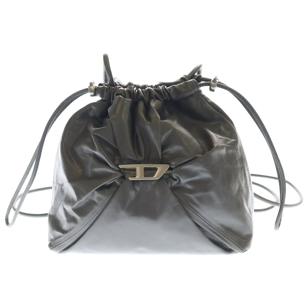 DIESEL(ディーゼル) SCRUNCH-D BUCKET BAG IN SHINY WRINKLED LEATHER ドローストリング レザー バゲット ショルダーバッグ グレー X10325P1003T8080 レディース