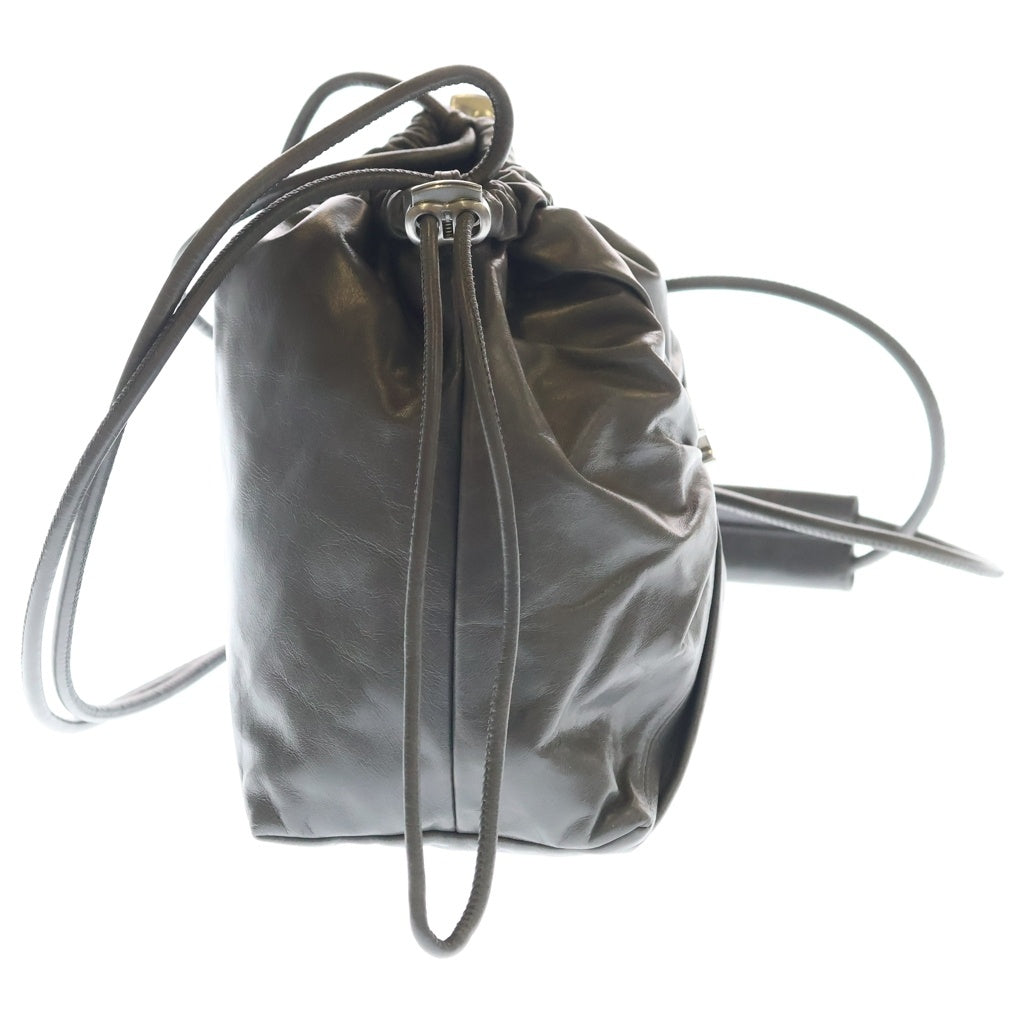 DIESEL(ディーゼル) SCRUNCH-D BUCKET BAG IN SHINY WRINKLED LEATHER ドローストリング レザー バゲット ショルダーバッグ グレー X10325P1003T8080 レディース