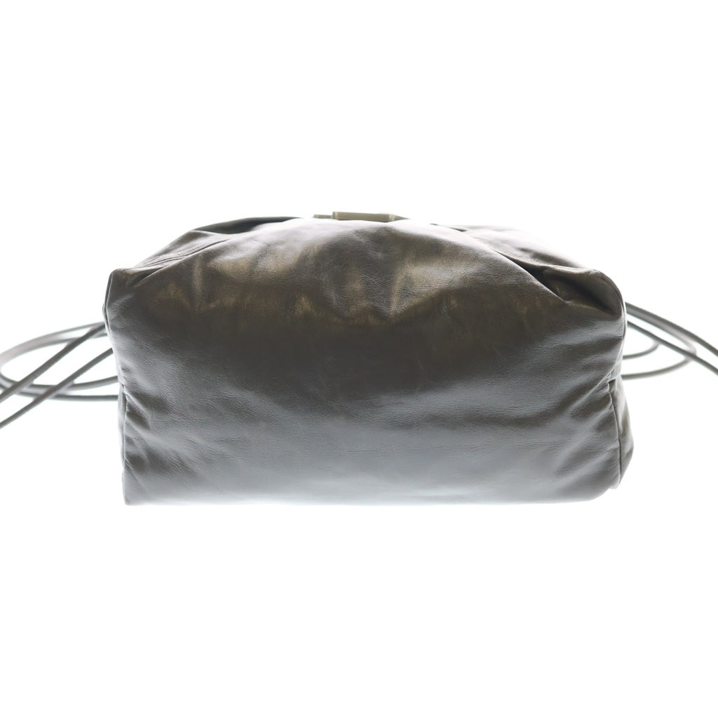 DIESEL(ディーゼル) SCRUNCH-D BUCKET BAG IN SHINY WRINKLED LEATHER ドローストリング レザー バゲット ショルダーバッグ グレー X10325P1003T8080 レディース