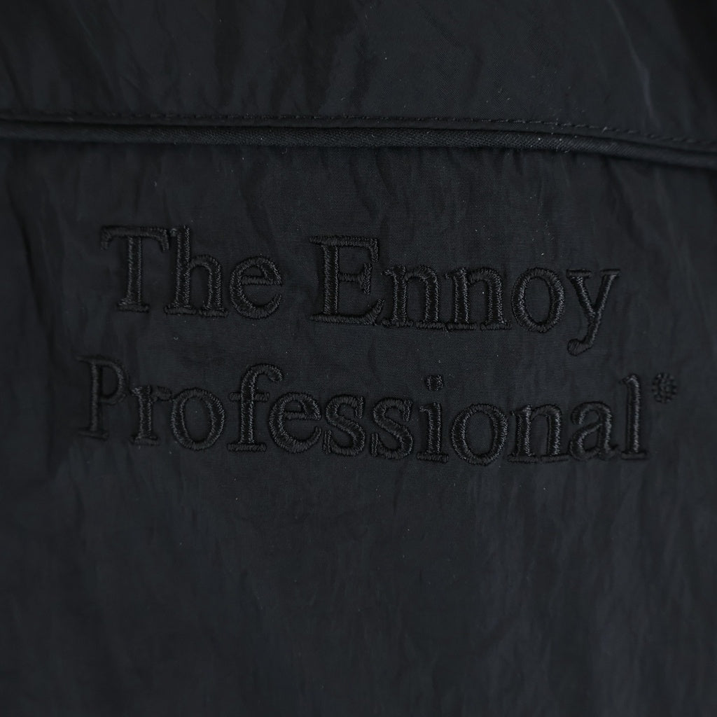 The Ennoy Professional(エンノイプロフェッショナル) 26SS パイピング ジップアップ トラックジャケット パンツ セットアップ SS26BRENJK01LP/SS26BRENPT01LP