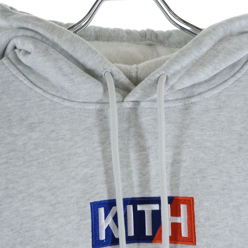 KITH(キス) 20AW ×BMW M SPORT LOGO HOODIE スポーツロゴエンブロイダリー プルオーバーフーデッドパーカー グレー KH2588