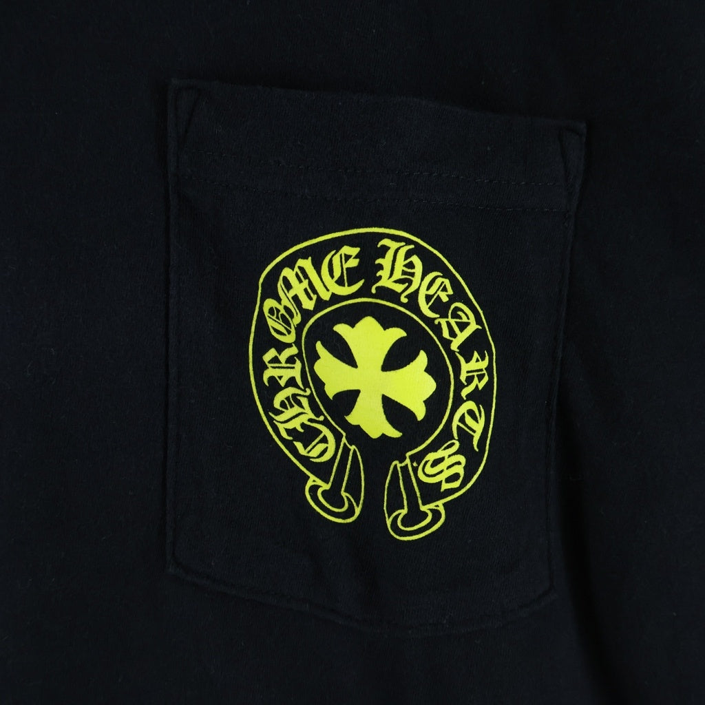 CHROME HEARTS(クロムハーツ) MADE IN HOLLYWOOD VERTICAL LOGO TEE メイドインハリウッド ヴァーティカルロゴ クルーネック ポケット 半袖Tシャツカットソー ブラック/イエロー