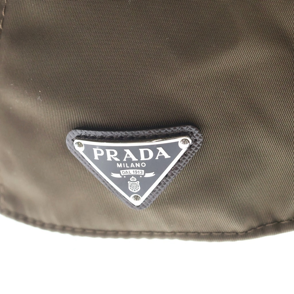 PRADA(プラダ) RE-NYLON サイドロゴプレート6パネルキャップ リナイロン ブラウン