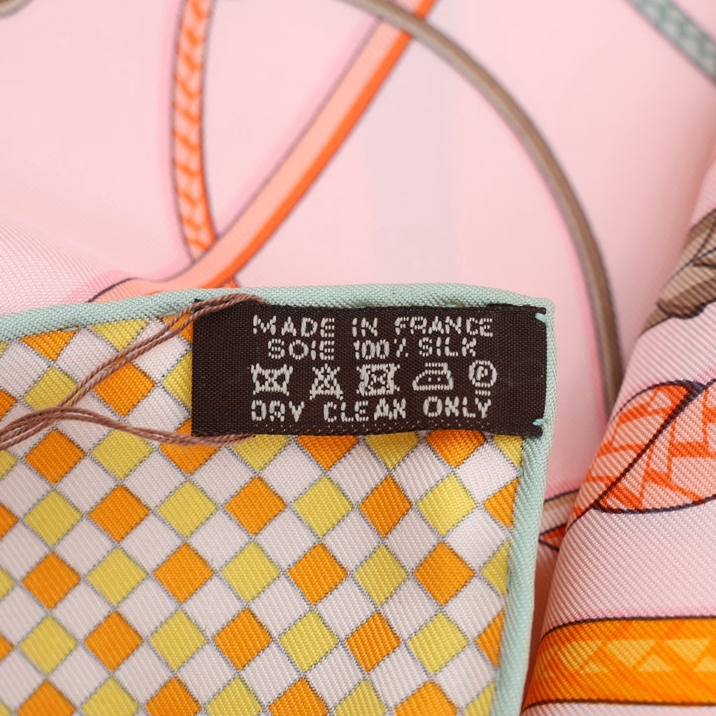 HERMES(エルメス) カレ 90 FOUETS ET BADINES 鞭とグリップ シルクスカーフ ピンク レディース