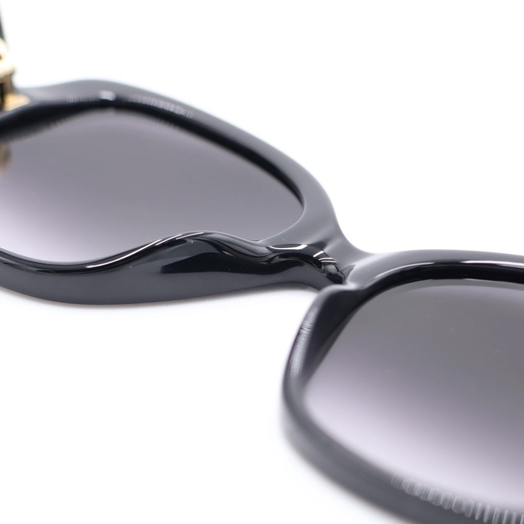 GUCCI(グッチ) GG0762S バタフライフレーム GGロゴテンプル カラーレンズ サングラス メガネ ブラック
