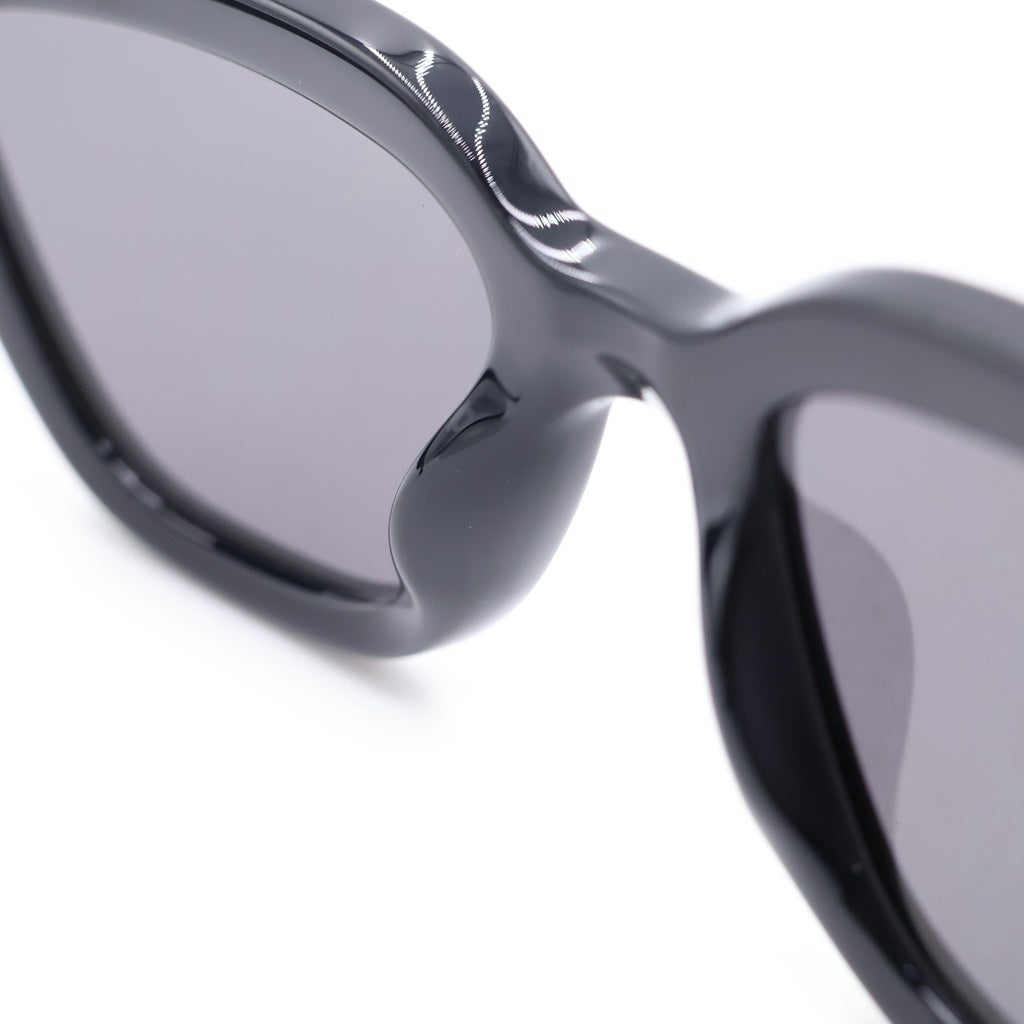GUCCI(グッチ) GG1578S キャットアイフレーム インターロッキングGテンプル カラーレンズ サングラス メガネ ブラック