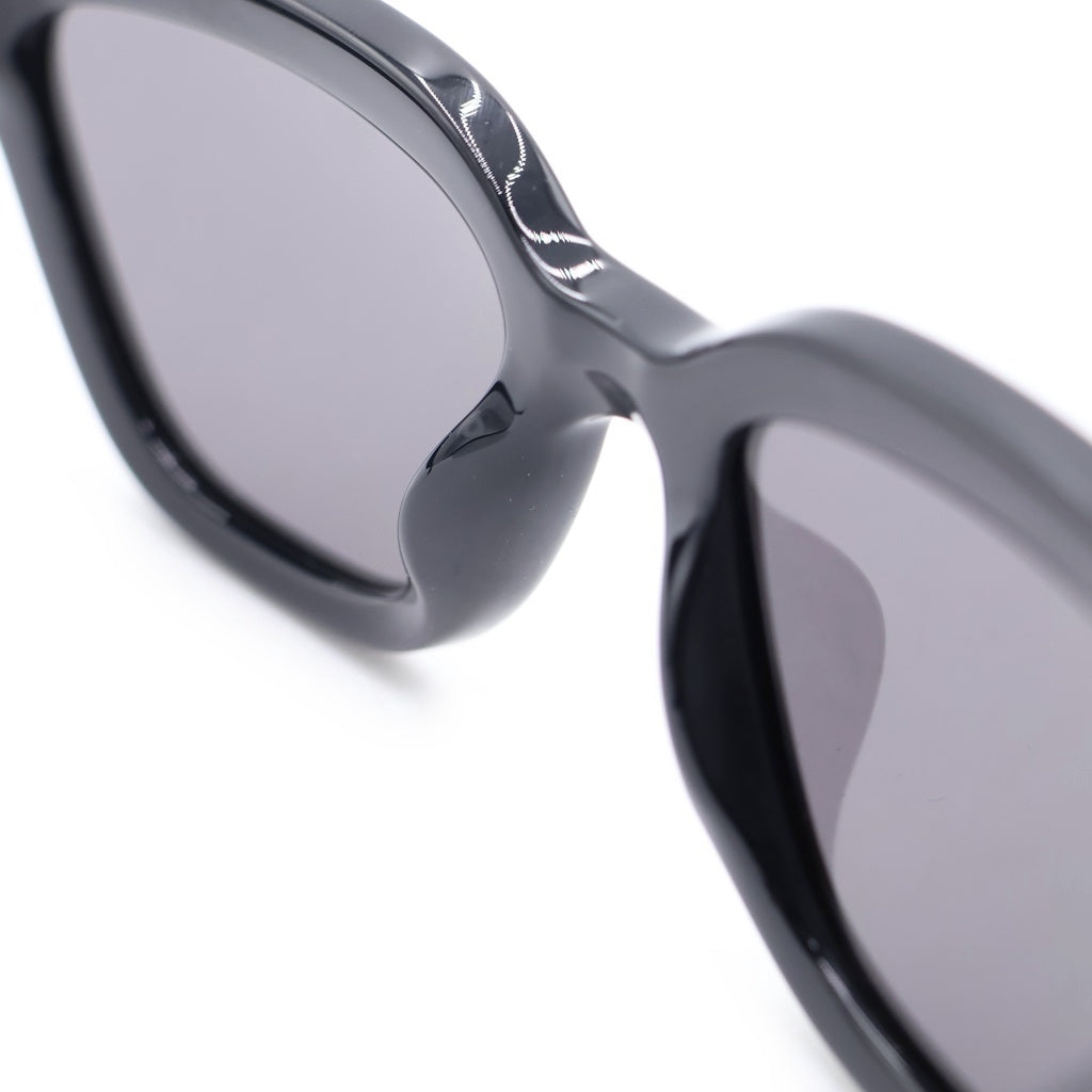 GUCCI(グッチ) GG1578S キャットアイフレーム インターロッキングGテンプル カラーレンズ サングラス メガネ ブラック