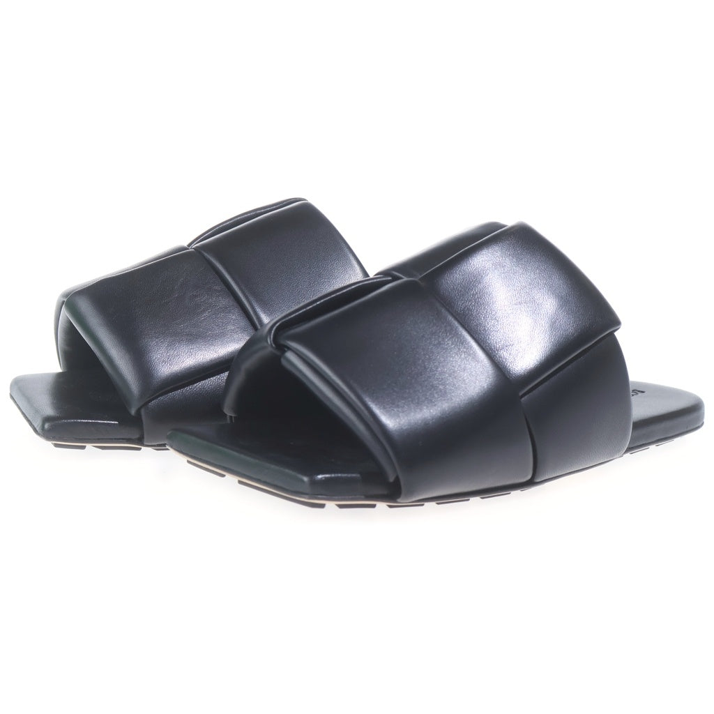 BOTTEGA VENETA(ボッテガヴェネタ) イントレチャート パデッド フラットミュール レザーサンダル ブラック 741350