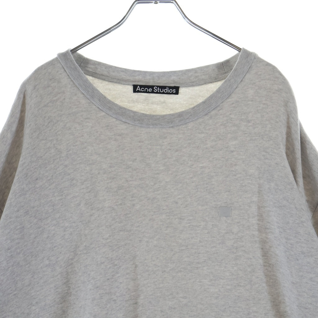 Acne Studios(アクネ ストゥディオズ) 胸フェイスロゴ クルーネックスウェットトレーナー グレー FA-UX-SWEA000196