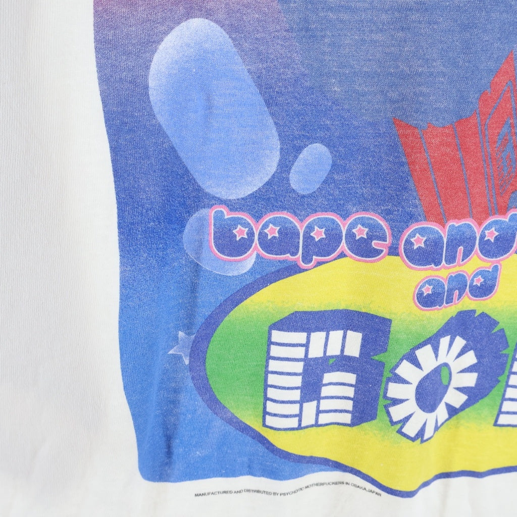 SAINT MICHAEL(セントマイケル) 25AW ×A BATHING APE BAPE_SS TEE/ GOD アベイシングエイプ ゴッド フロントプリントTシャツ 半袖クルーネックカットソー ホワイト SM-HR1-0000-C35 001CSL731909C