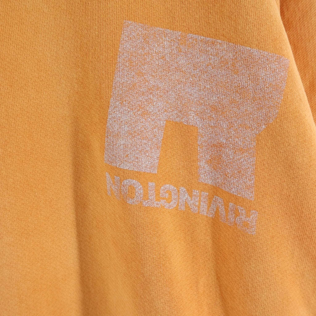 RRR123 RIVINGTON roi Rebis(リヴィントンロイレビス) HERITAGE SWEATSHIRT ヘリテージ ヴィンテージ加工 ロゴプリント クルーネックスウェットトレーナー オレンジ