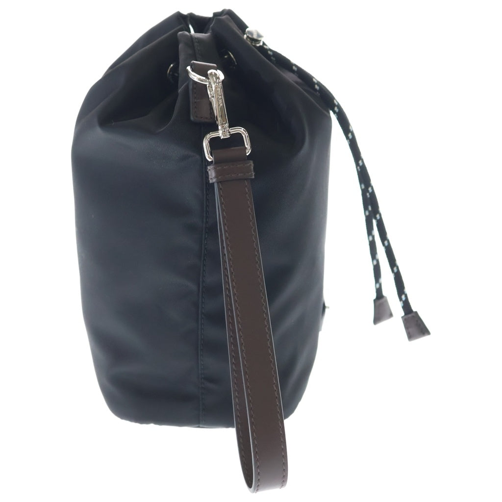 PRADA(プラダ) SPEEDROCK RE-NYLON POUCH スピードロック リナイロン 三角ロゴプレート ポーチ 巾着バッグ ブラック 2NE067