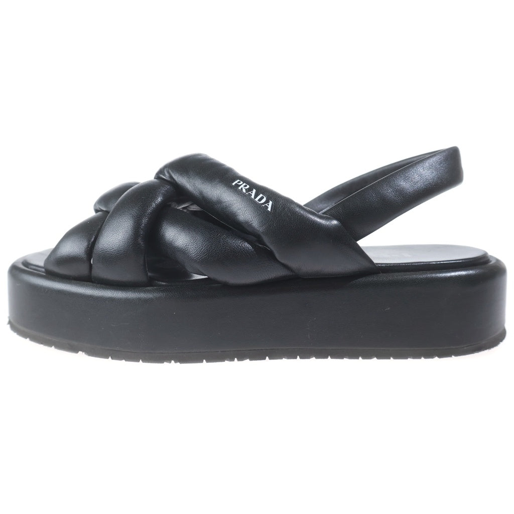 PRADA(プラダ) ロゴプリント ナッパレザー フラットフォームサンダル レディース ブラック 1XZ747