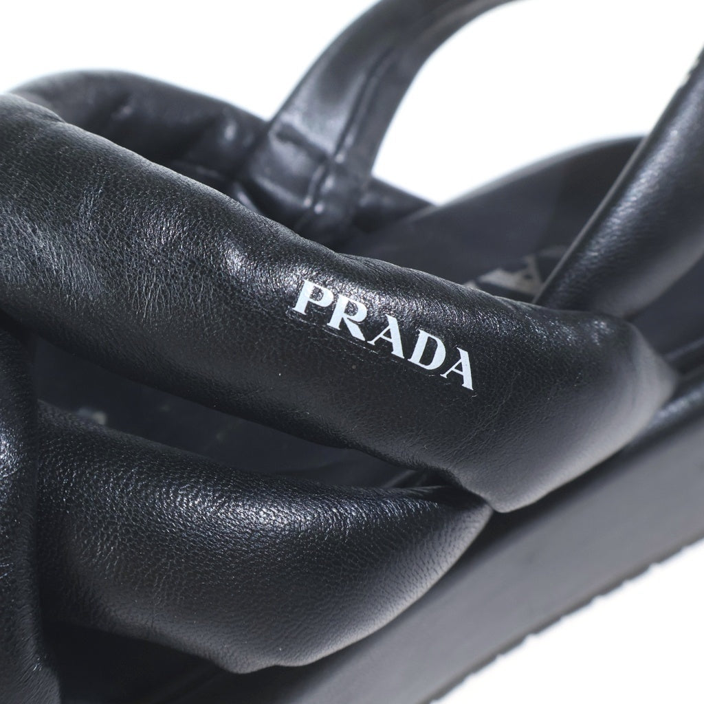 PRADA(プラダ) ロゴプリント ナッパレザー フラットフォームサンダル レディース ブラック 1XZ747